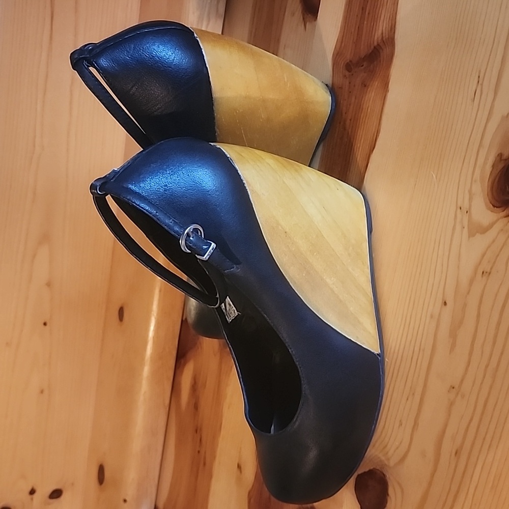 Very Volatile curved heel wood and leather platform shoes